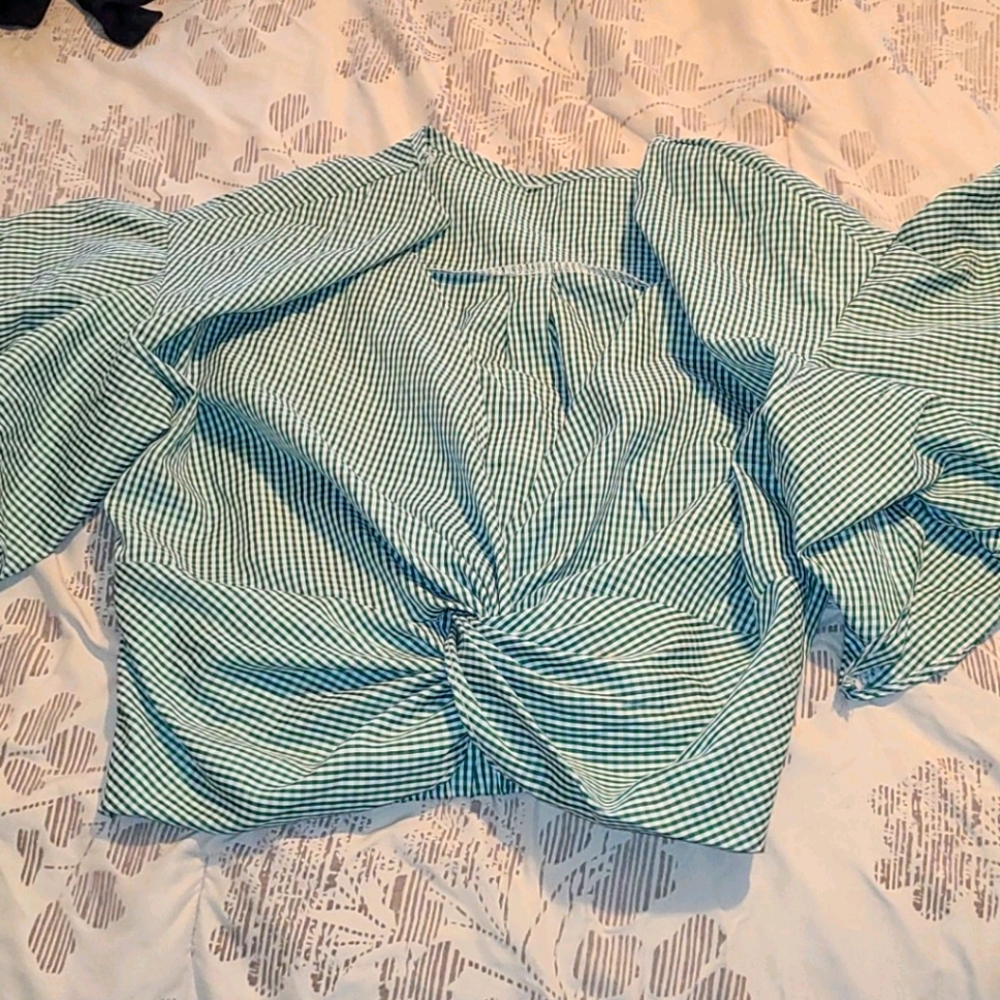 Green croptop